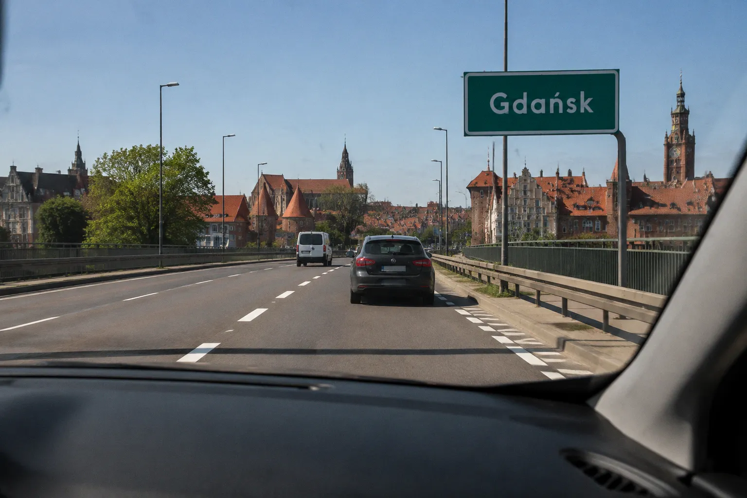 Car Rental in Gdansk (Poland): Practical Guide